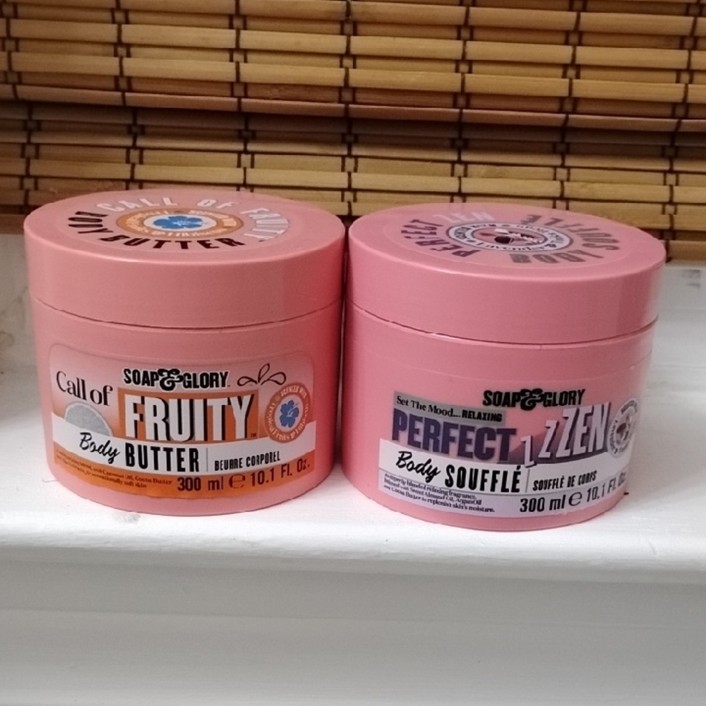 Soap & Glory Pink Moisturizer and Body Oil Set